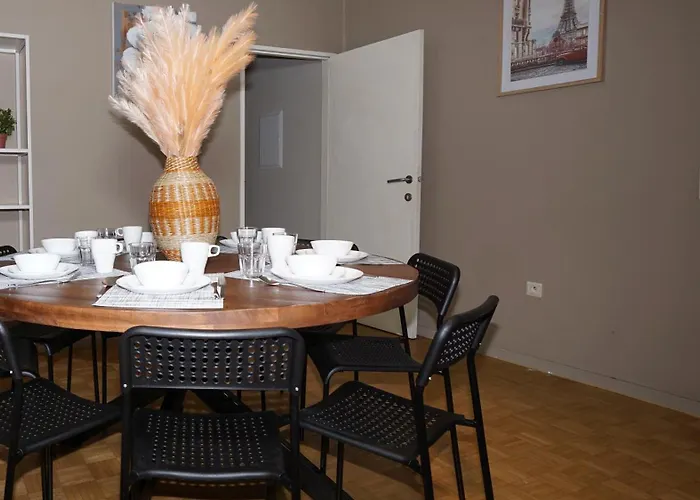Simon Apartment